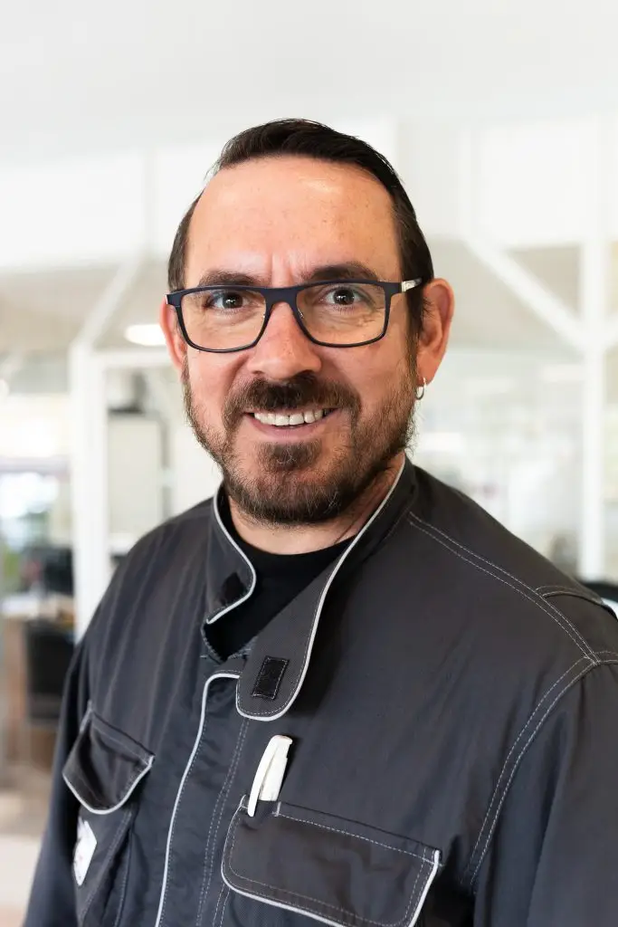 Maik Henzler, Werkstattmeister bei Reichert Automobile in Dettingen an der Erms.